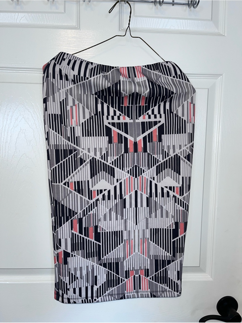 Geometric Print Pencil Skirt - Black, Gray & Pink